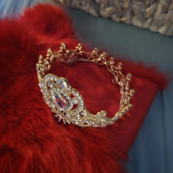 Tiara - Picture 2 of 6